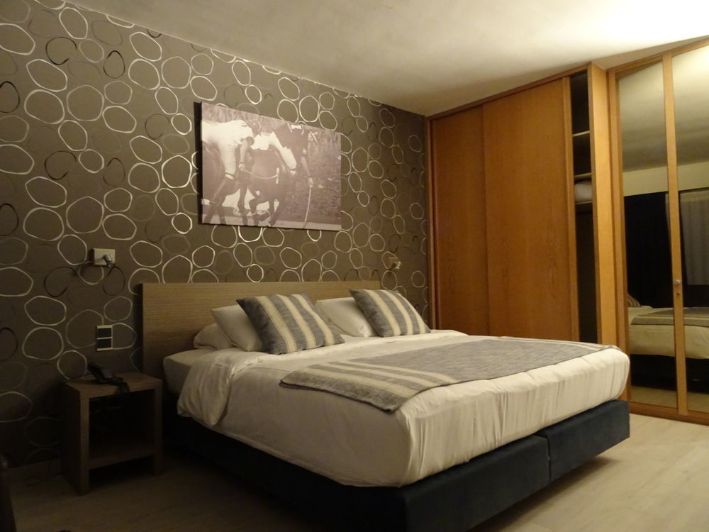 Hotel Auberge St. Pol Кнокке-Хейст Экстерьер фото